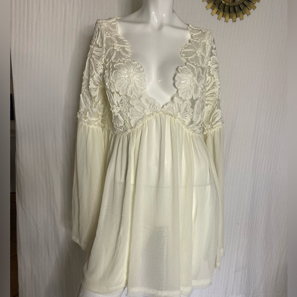 Free People Tops - Free people women’s blouse